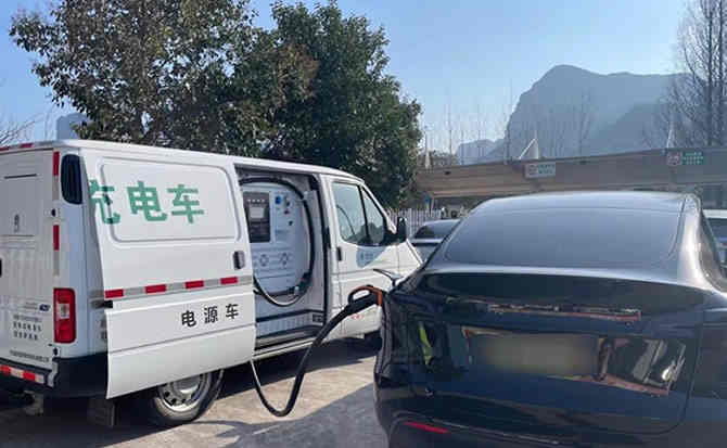 南票区汽车搭电