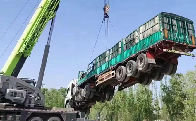 南票区道路脱困救援案例